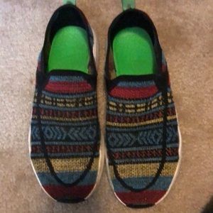 Sanuk Shoes